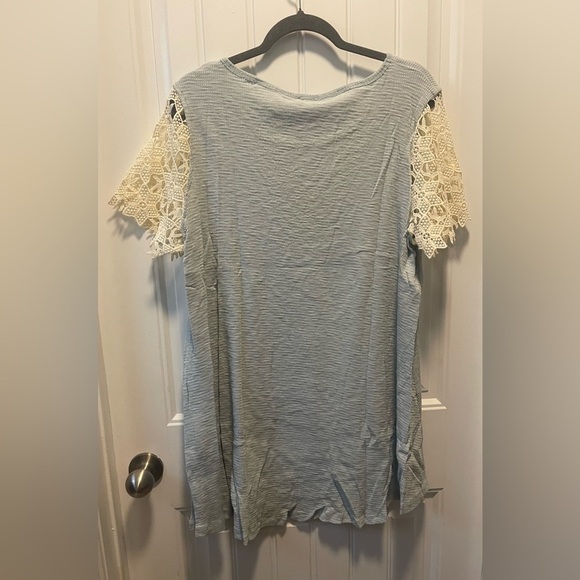 Hayden
Women’s top
NWT
Size XL - Picture 2 of 2